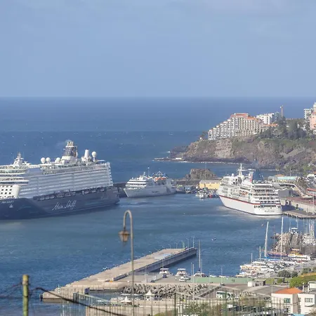 Sissi Lanco View 7 * Funchal